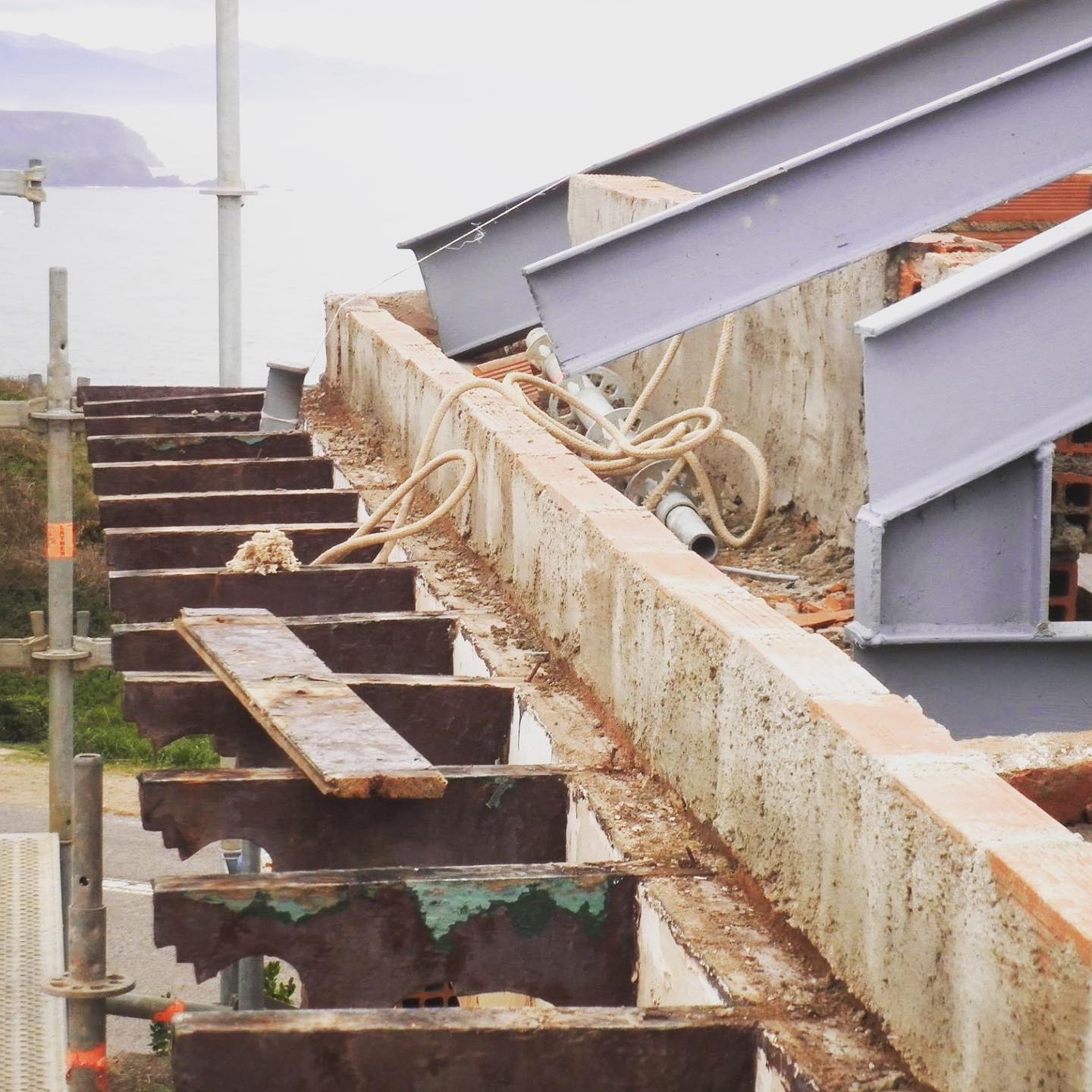 Obra y proceso constructivo — 096